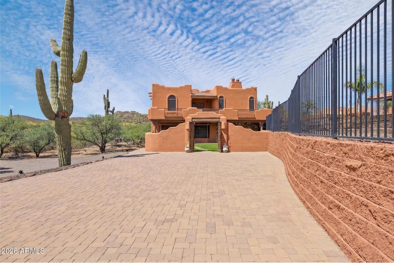 47012 N New River Rd., New River, AZ 85087