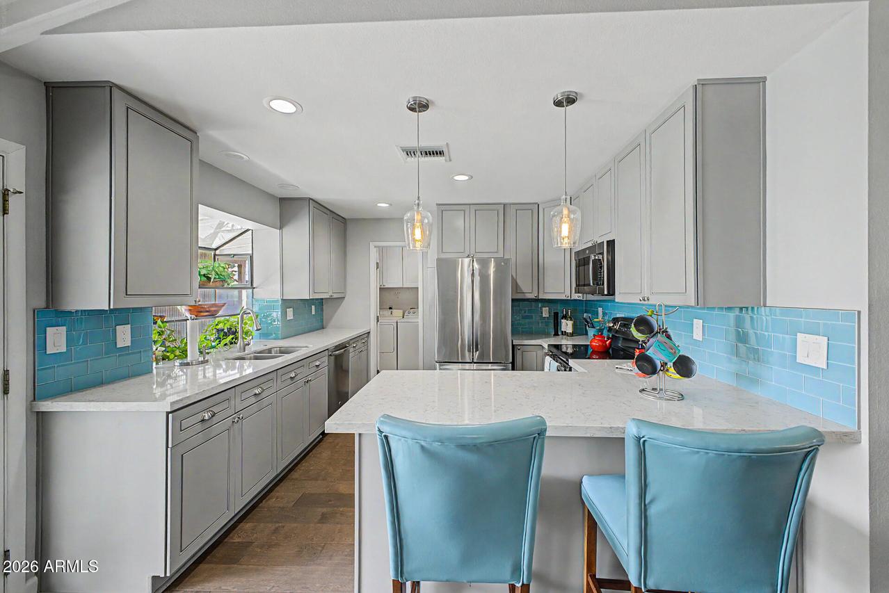 6425 W Mission Ln., Glendale, AZ 85302