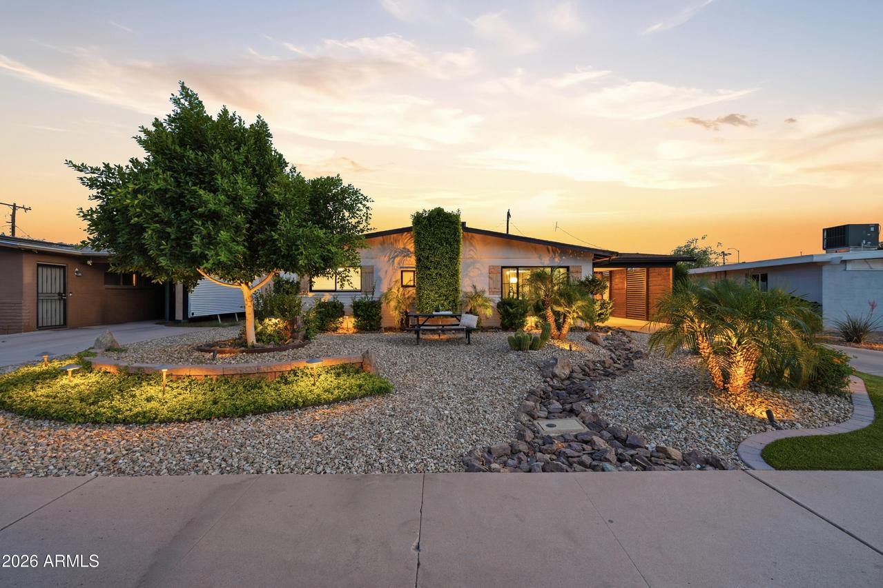 2261 E Bramble Ave., Mesa, AZ 85204