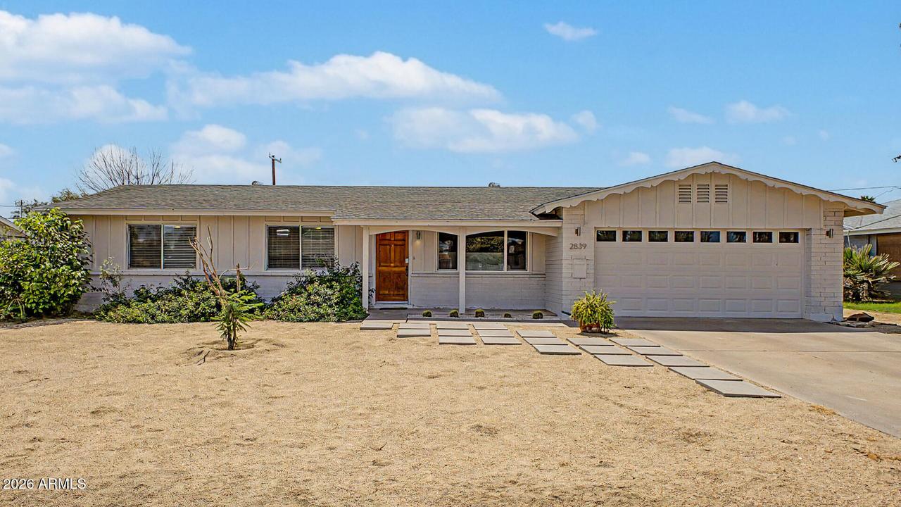 2839 E Shangri La Rd., Phoenix, AZ 85028