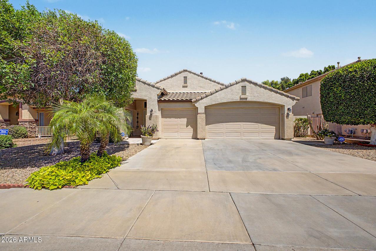 8208 W Deanna Dr., Peoria, AZ 85382