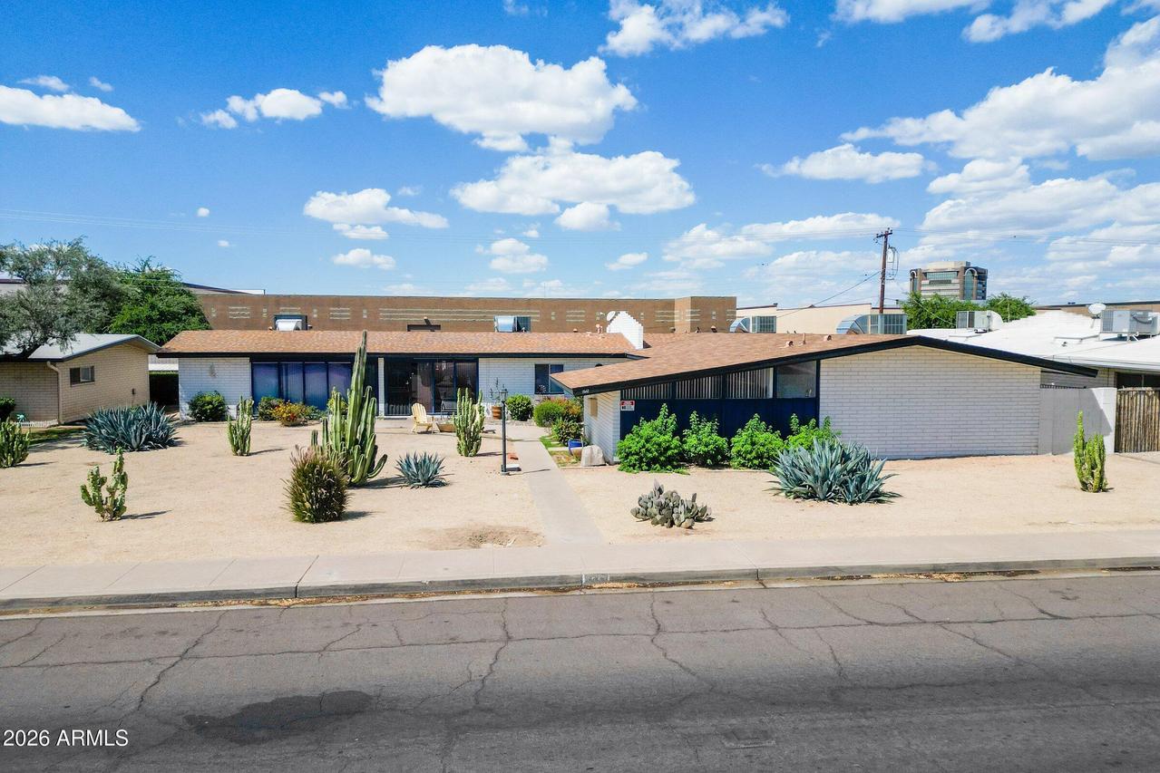 2542 N 46th St. #3, Phoenix, AZ 85008