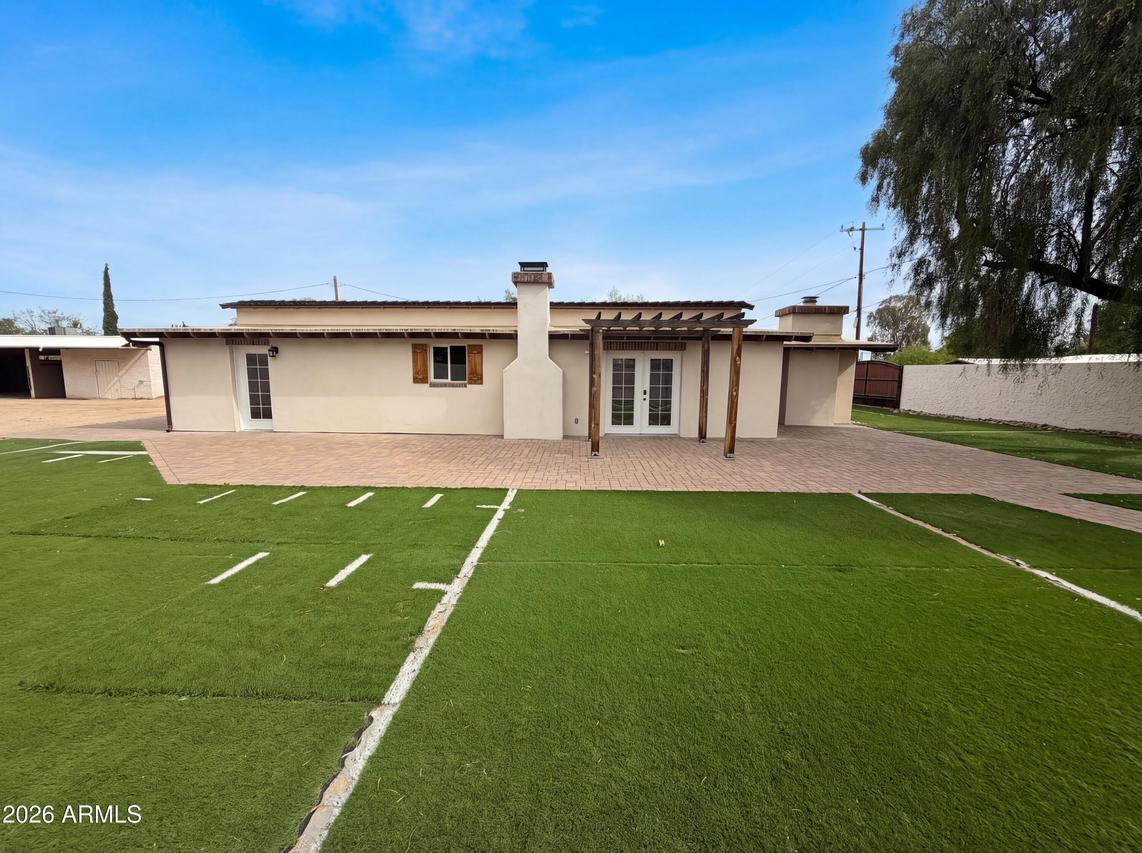 2722 E Nisbet Rd., Phoenix, AZ 85032