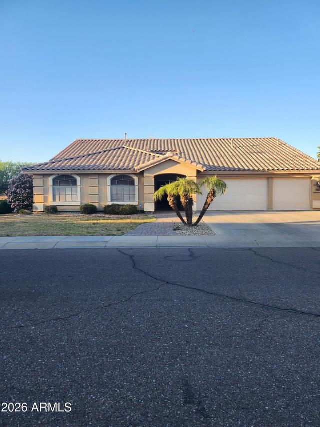 5024 W Siesta Way, Laveen, AZ 85339