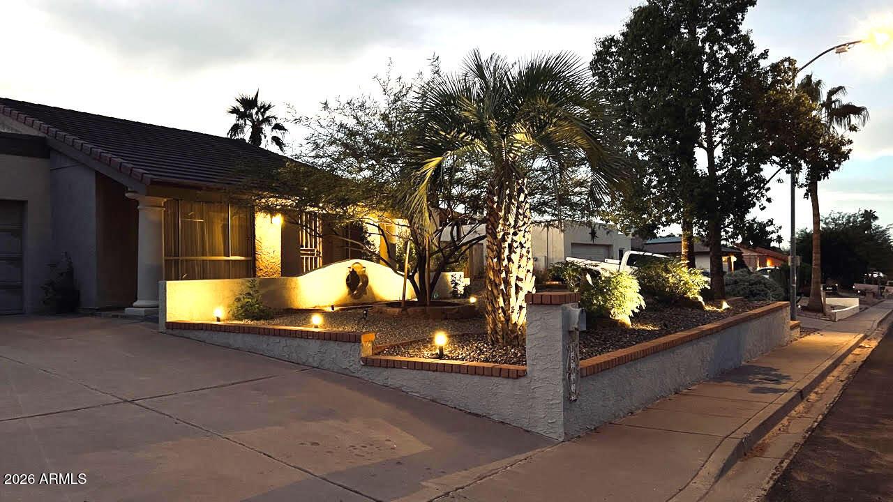 15046 N 20th St., Phoenix, AZ 85022