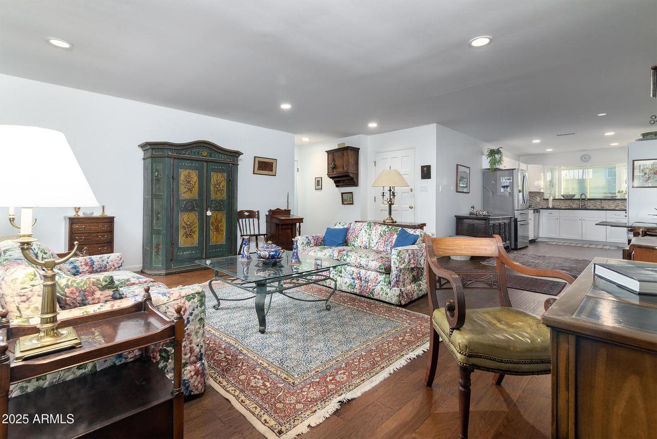 7714 E Rancho Vista Dr., Scottsdale, AZ 85251