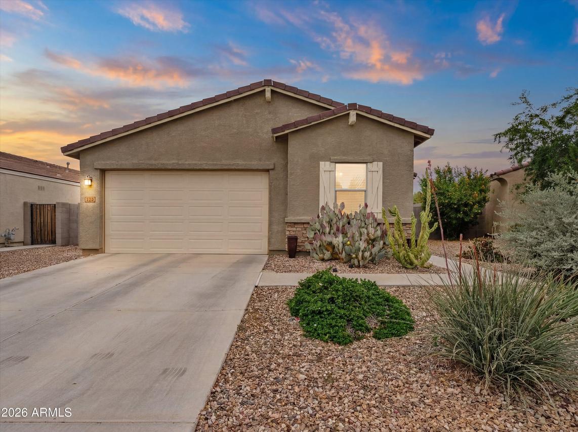 528 W Magena Dr., San Tan Valley, AZ 85140