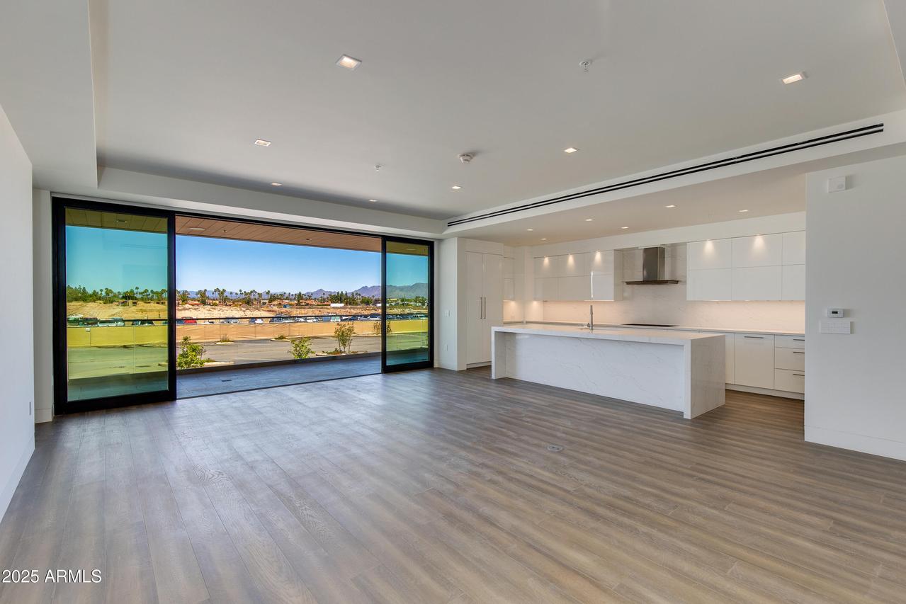 6587 N Palmeraie Blvd. #2011, Paradise Valley, AZ 85253