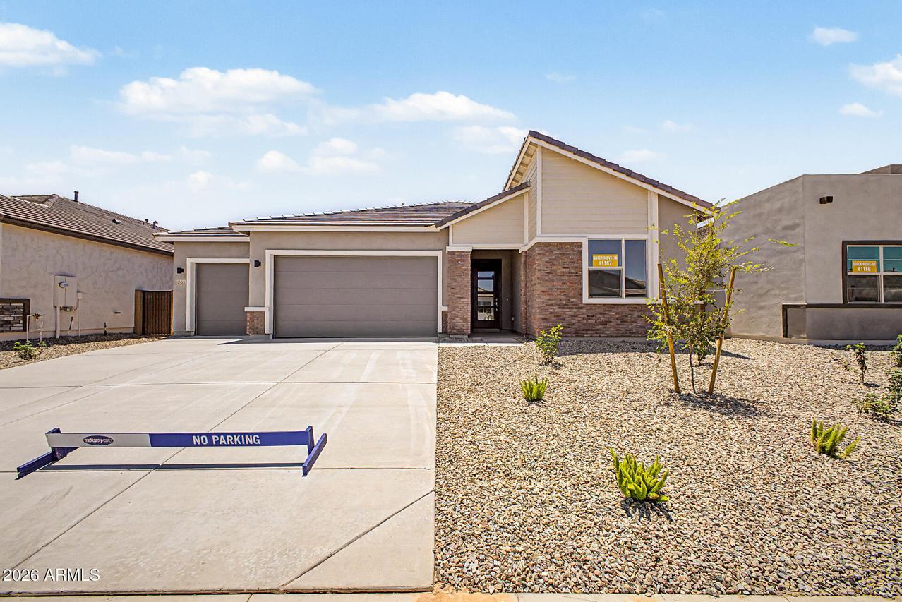 283 W Floyd Dr., San Tan Valley, AZ 85140