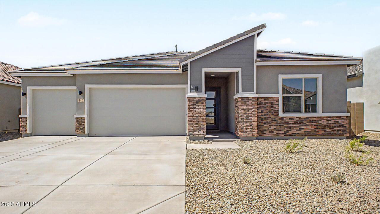 340 W Floyd Dr., San Tan Valley, AZ 85140