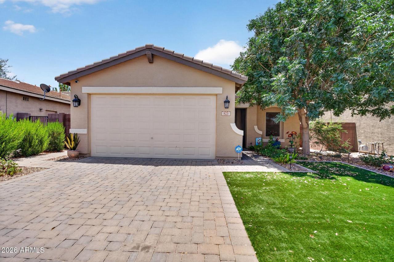 823 W Leadwood Ave., San Tan Valley, AZ 85140