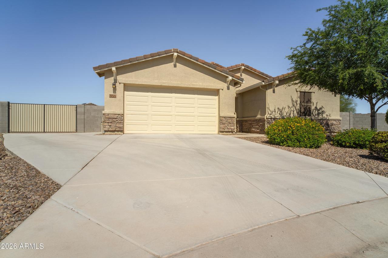 30324 N Monarch Dr., San Tan Valley, AZ 85143