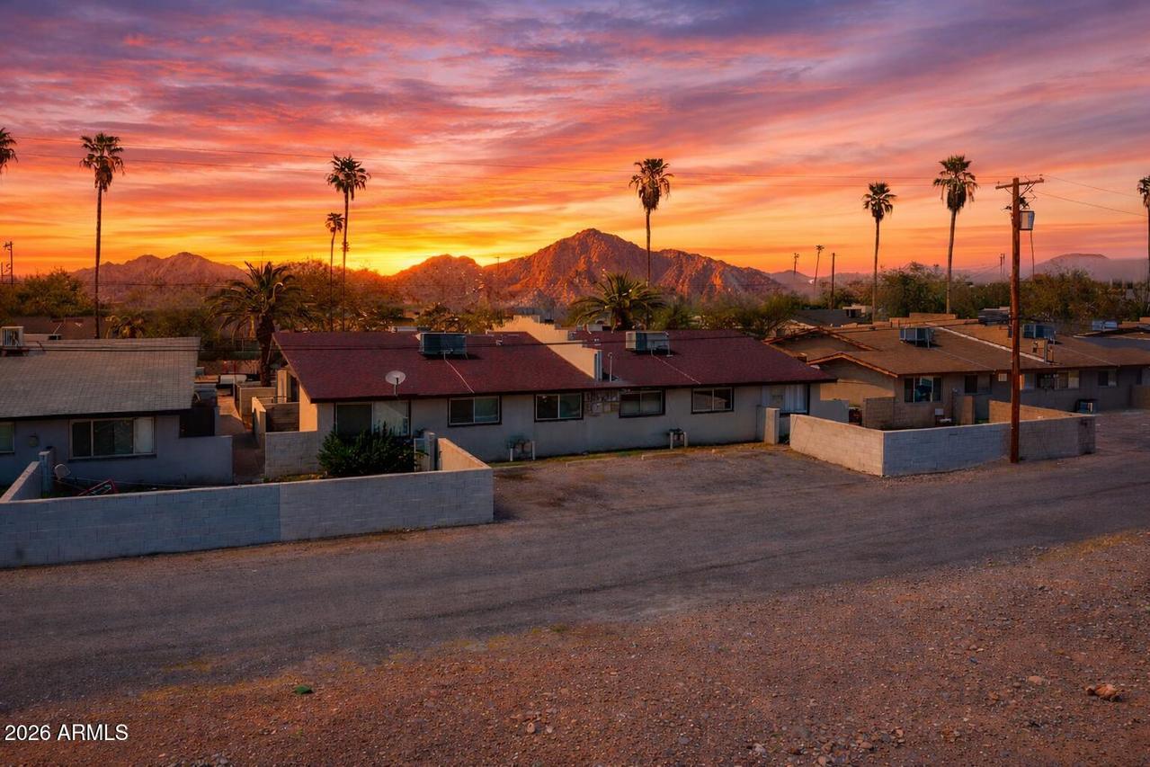 4121 E Moreland St., Phoenix, AZ 85008