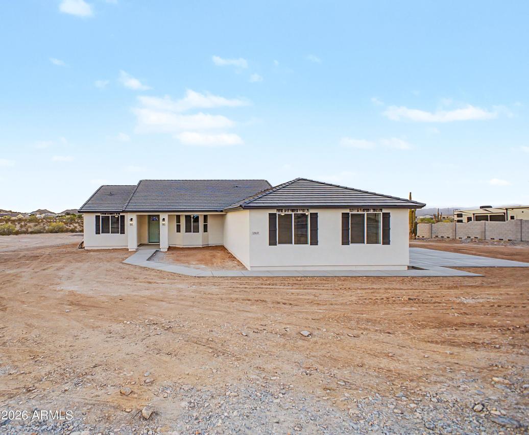 1868 W Brooke Ln., San Tan Valley, AZ 85144