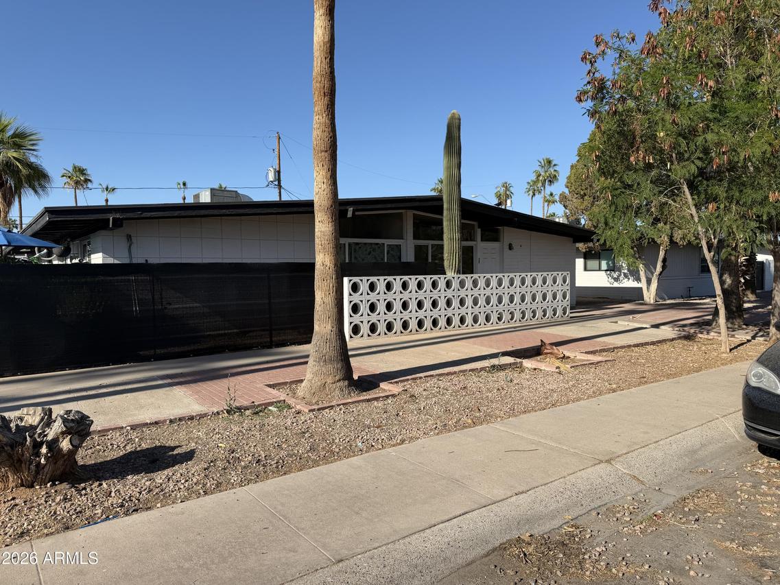 6708 E Earll Dr., Scottsdale, AZ 85251