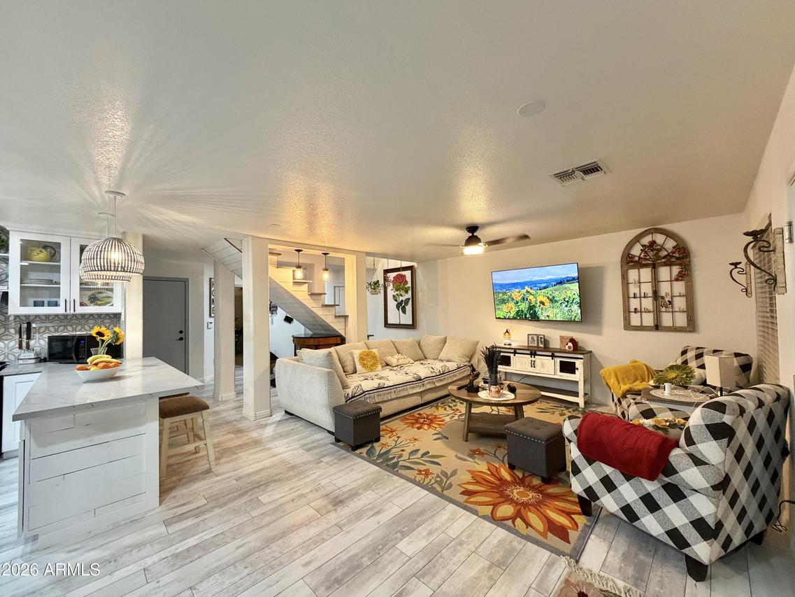 748 S Esmeralda St., Mesa, AZ 85208