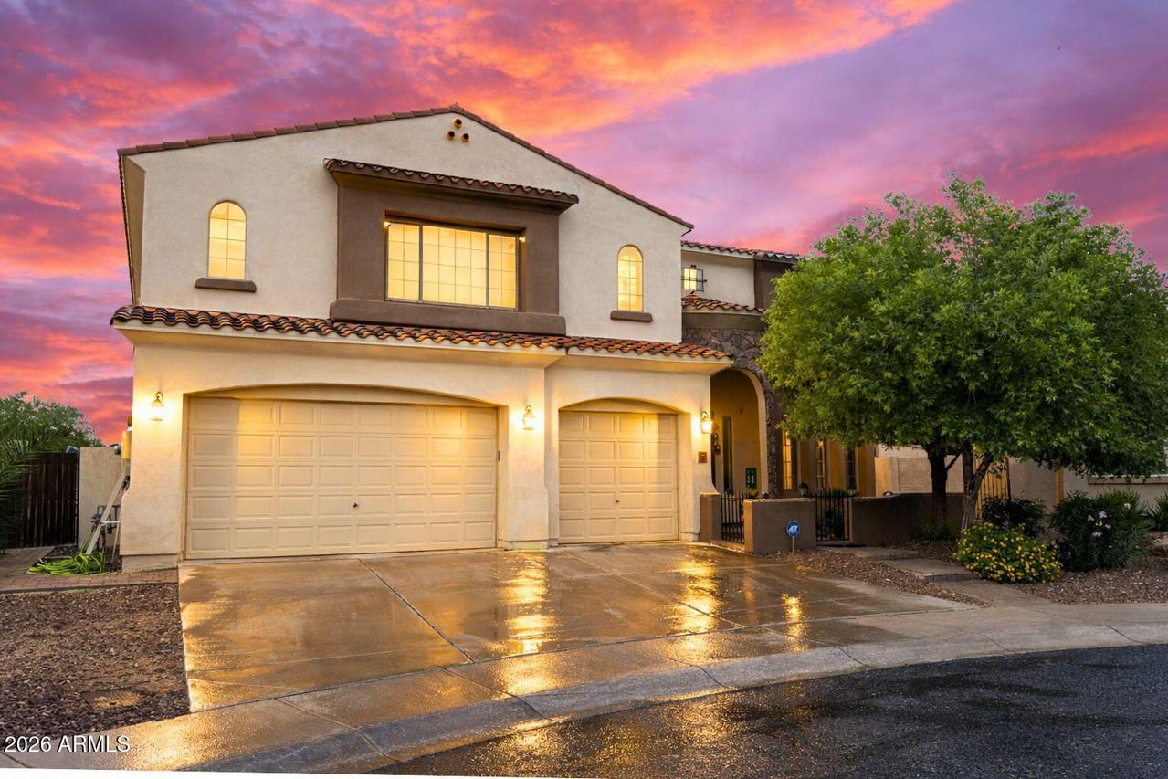 2405 E Charlotte Dr., Phoenix, AZ 85024