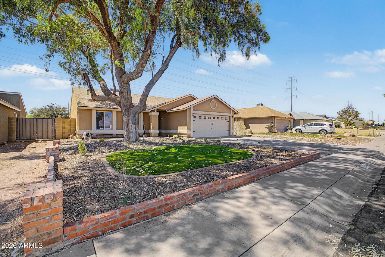 21006 N 34th Dr., Phoenix, AZ 85027