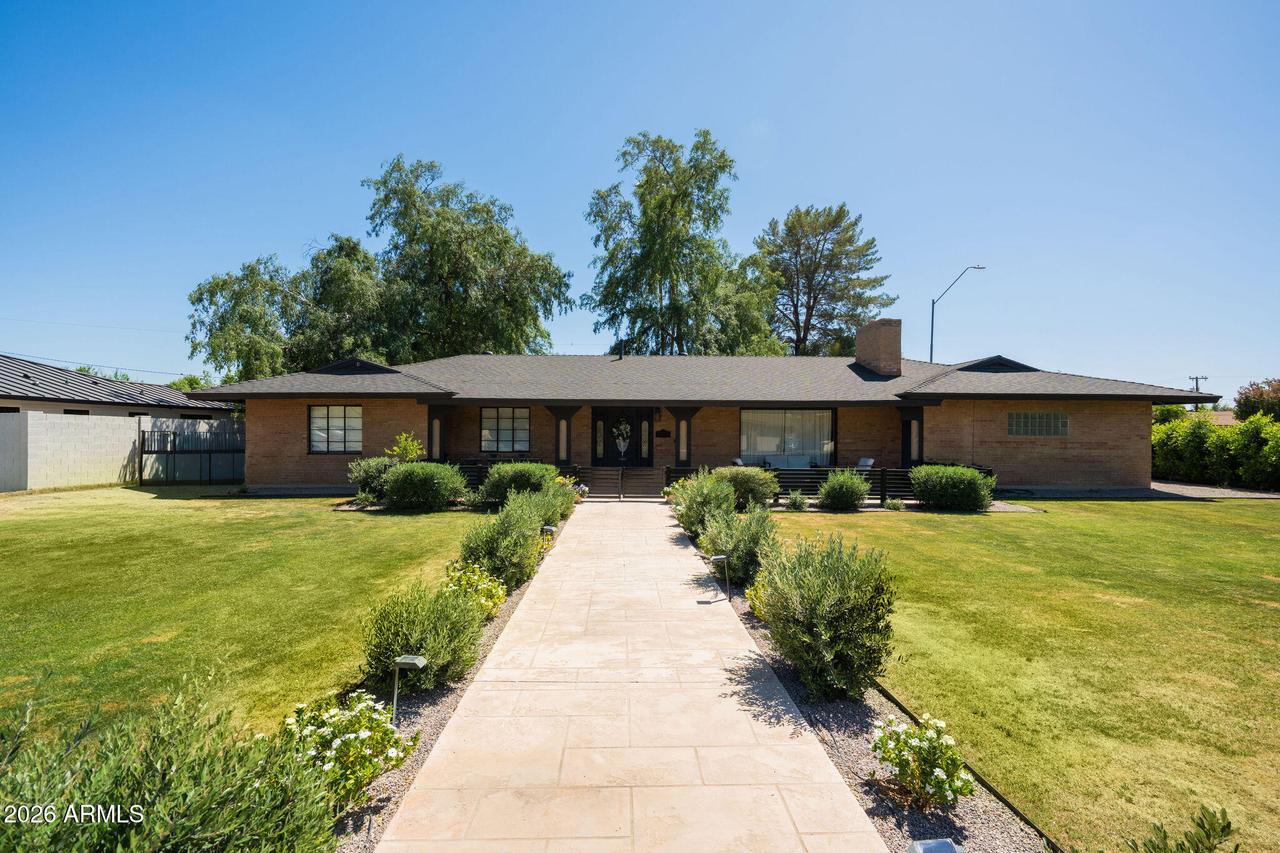 547 W Orangewood Ave., Phoenix, AZ 85021