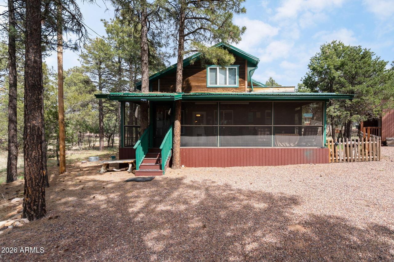 2095 Ranger Rd., Overgaard, AZ 85933