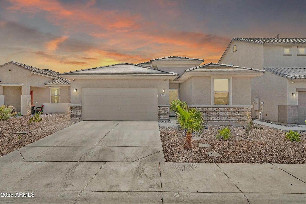 1793 S 215th Dr., Buckeye, AZ 85326