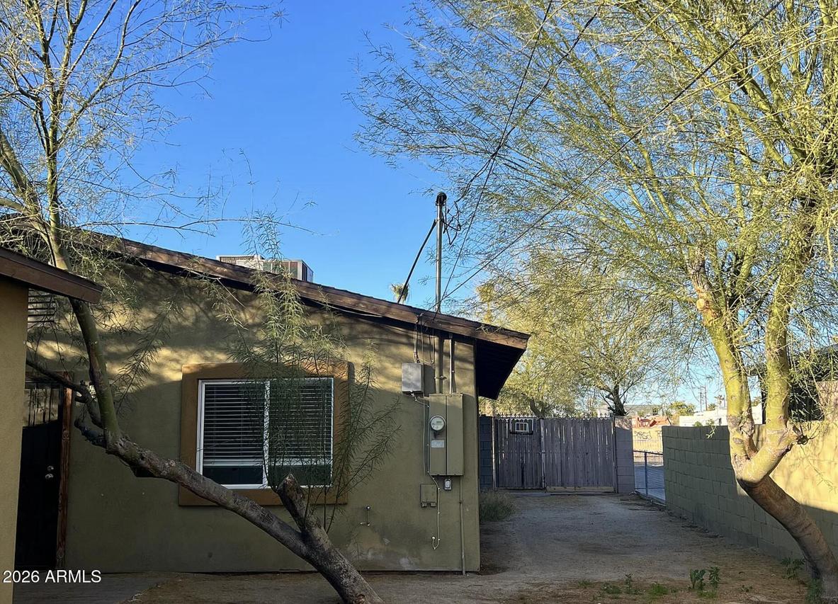 1145 E Roosevelt St., Phoenix, AZ 85006