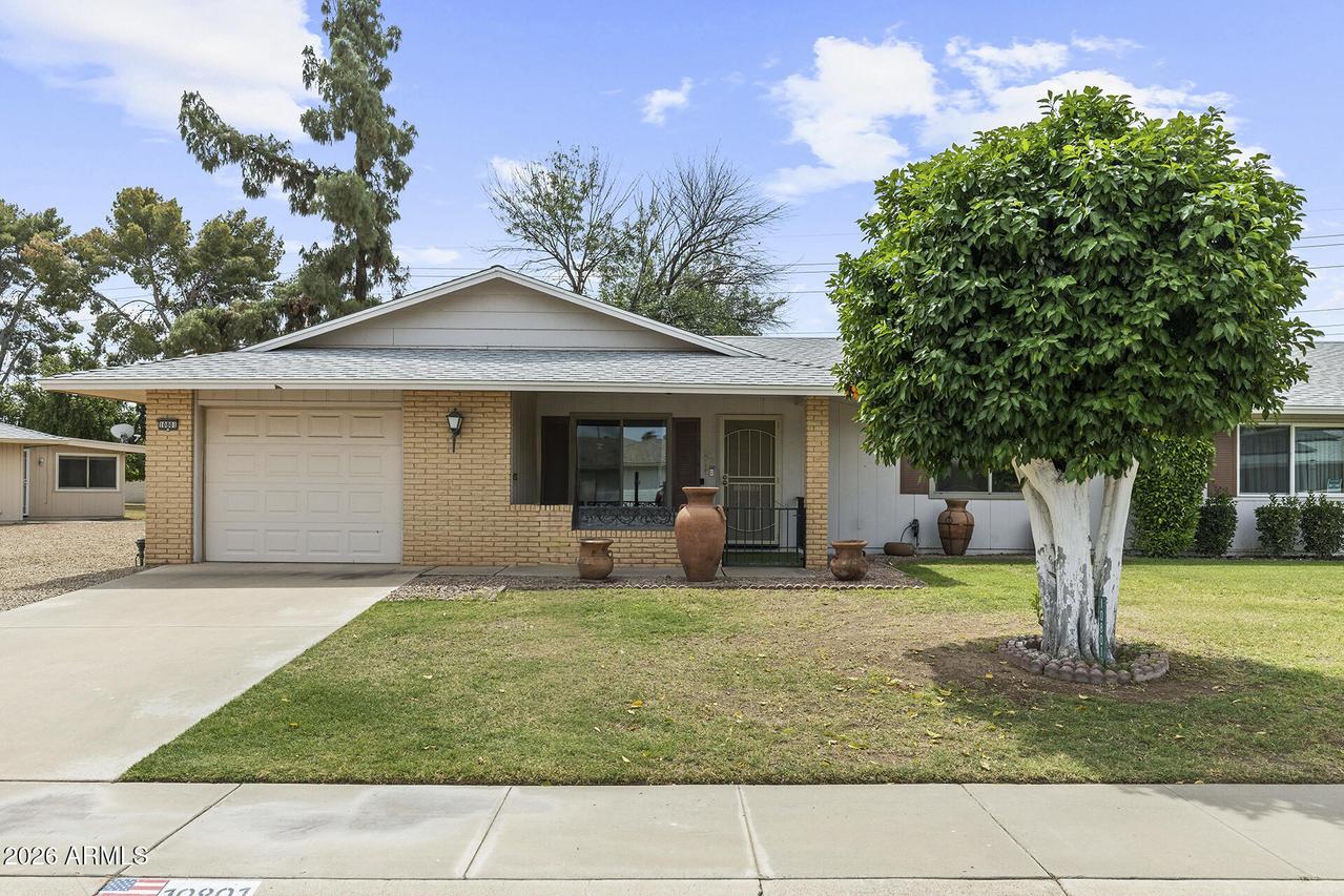 10801 W Caron Dr., Sun City, AZ 85351