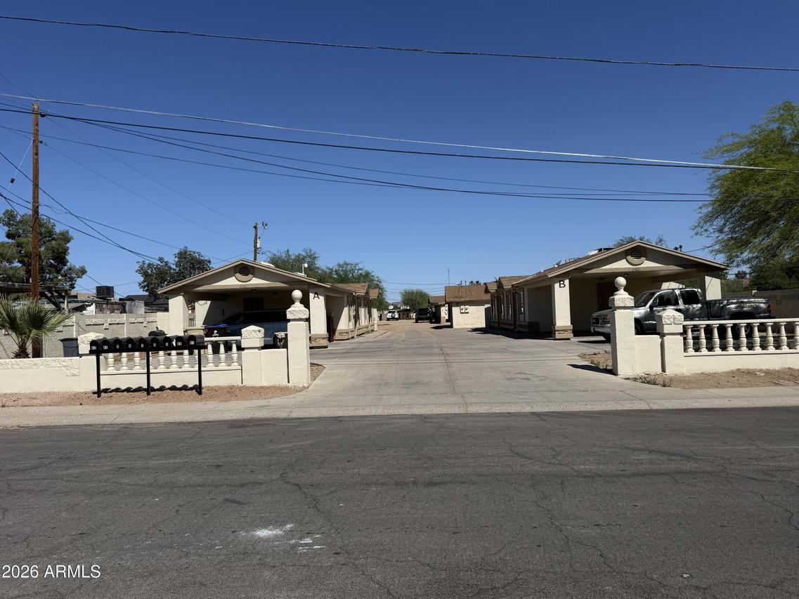 11705 N 79th Dr., Peoria, AZ 85345