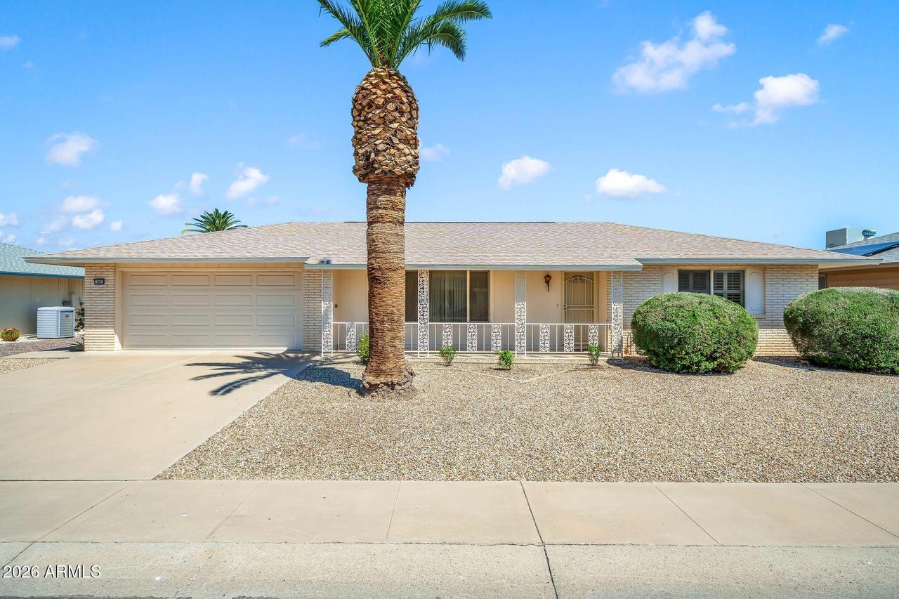 10802 W Hutton Dr., Sun City, AZ 85351