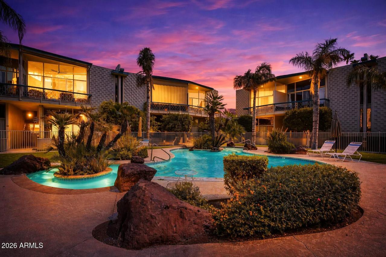 334 W Medlock Dr. #D102, Phoenix, AZ 85013