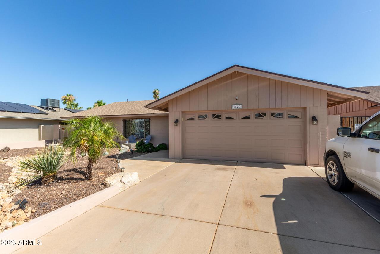 3529 W Saint Moritz Ln., Phoenix, AZ 85053