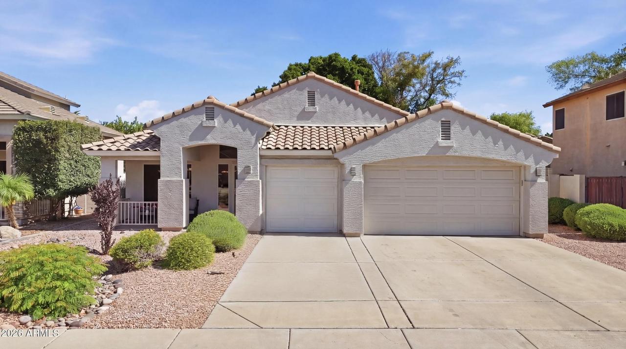 8234 W Harmony Ln., Peoria, AZ 85382