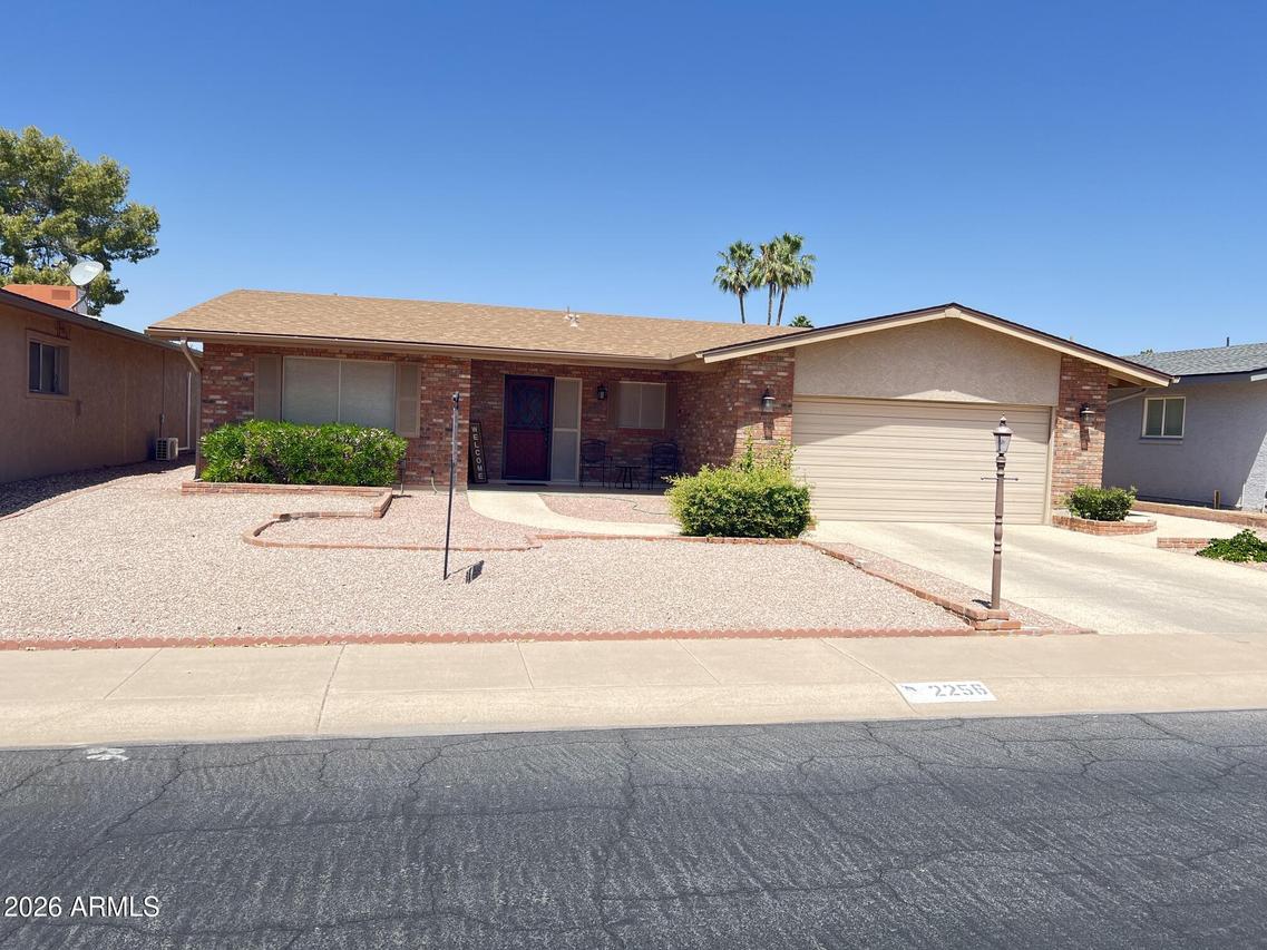 2256 N Middlecoff Dr., Mesa, AZ 85215