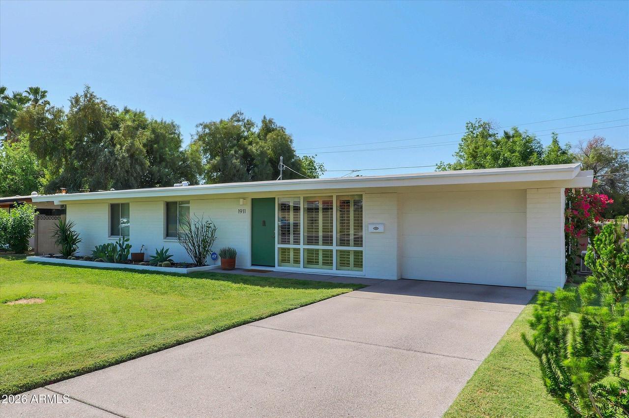 1911 E Montebello Ave., Phoenix, AZ 85016
