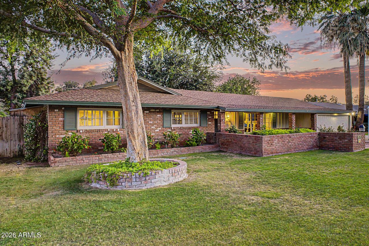 309 W Flynn Ln., Phoenix, AZ 85013