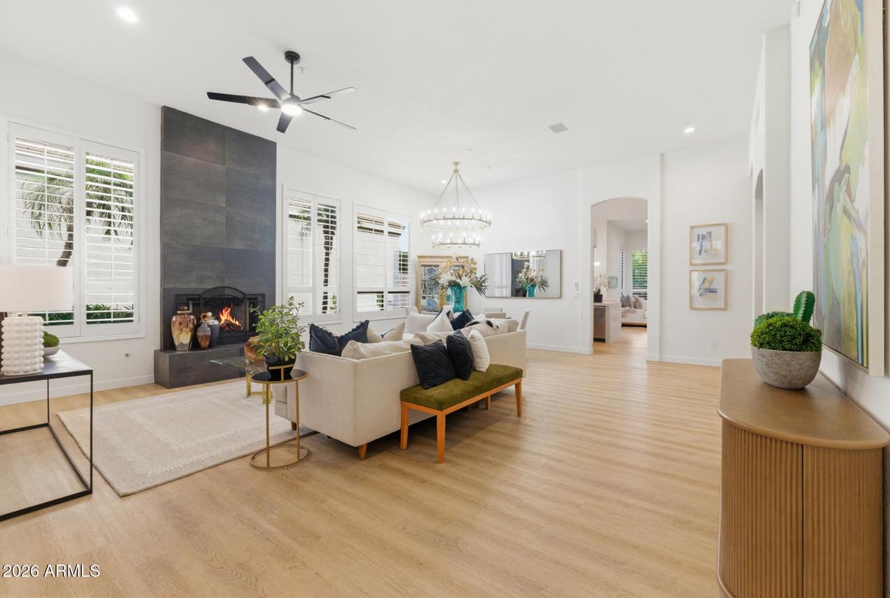 8100 E Camelback Rd. #167, Scottsdale, AZ 85251