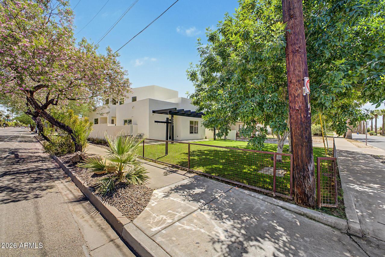 2257 N 16th Ave., Phoenix, AZ 85007