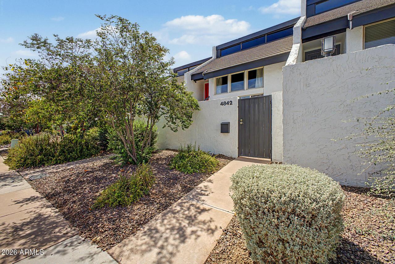 4842 N 74th St., Scottsdale, AZ 85251
