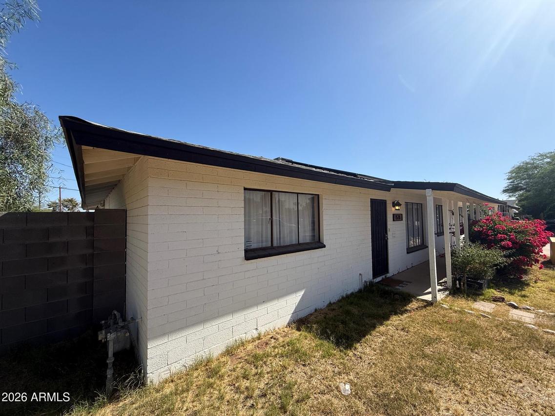 1528 W University Dr., Mesa, AZ 85201