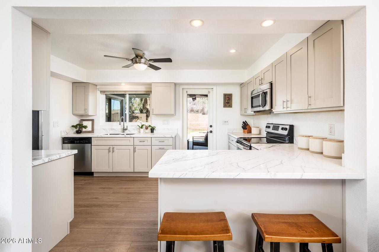 1726 W Hazelwood St., Phoenix, AZ 85015