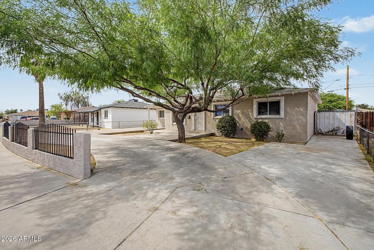 4720 W Monterosa St., Phoenix, AZ 85031