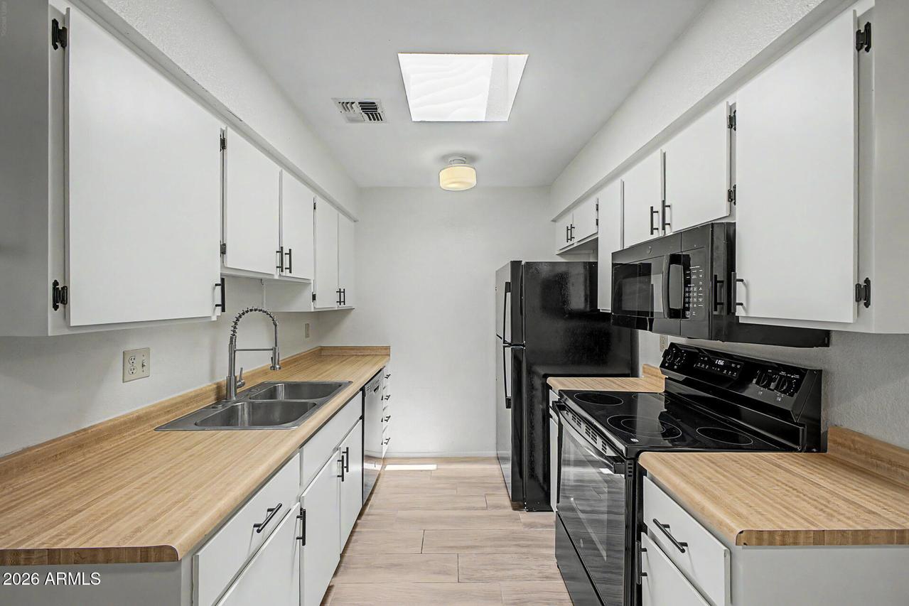 20236 N 6th Dr. #6, Phoenix, AZ 85027