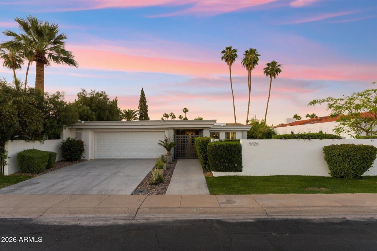 8626 E Via De La Escuela Rd., Scottsdale, AZ 85258