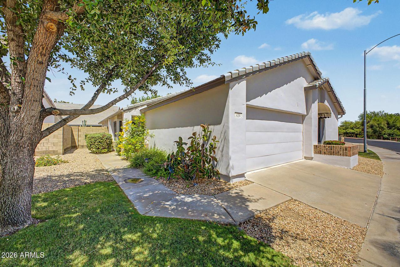 430 W Tierra Buena Ln., Phoenix, AZ 85023