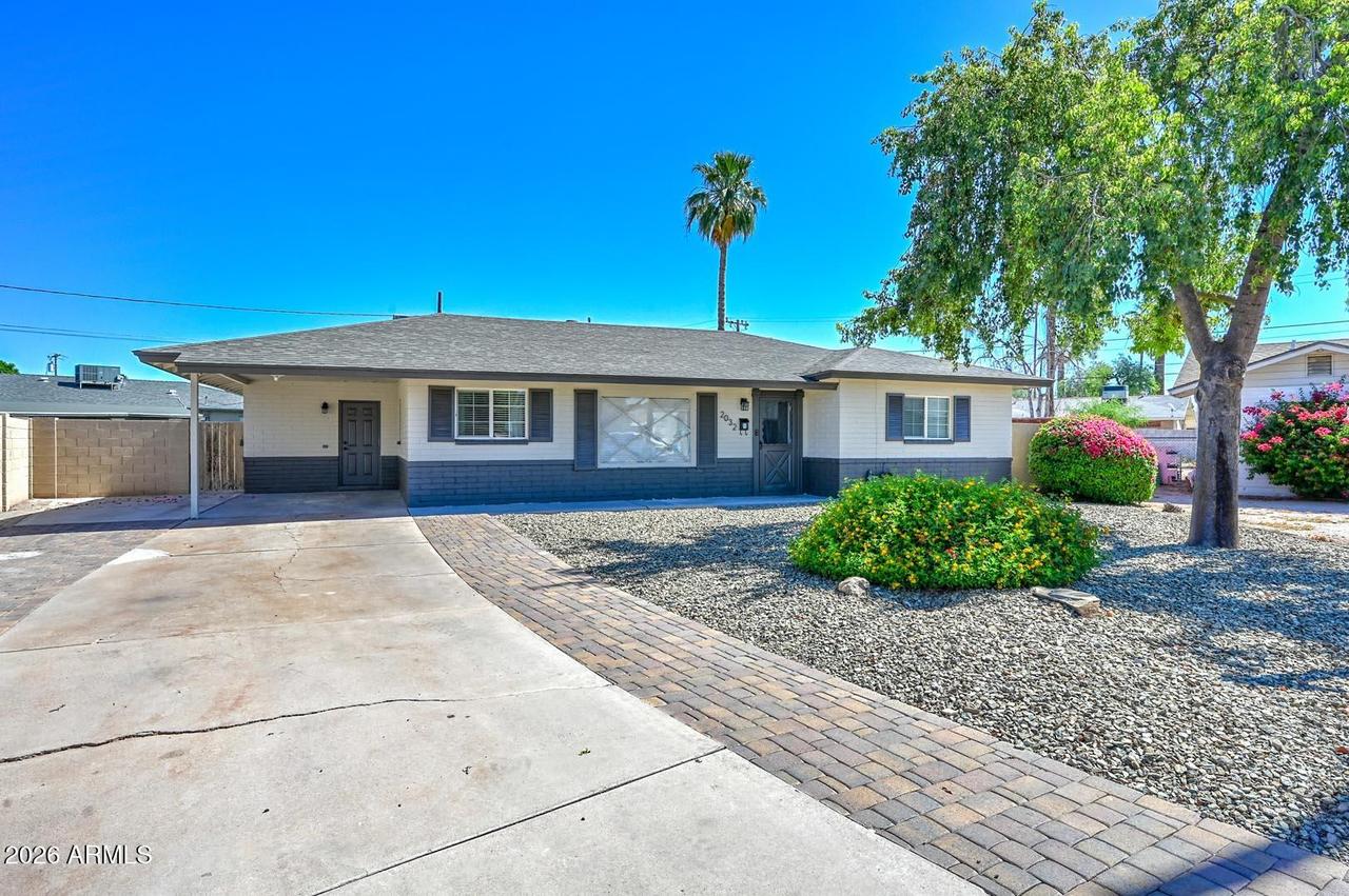 2032 E Cheery Lynn Rd., Phoenix, AZ 85016