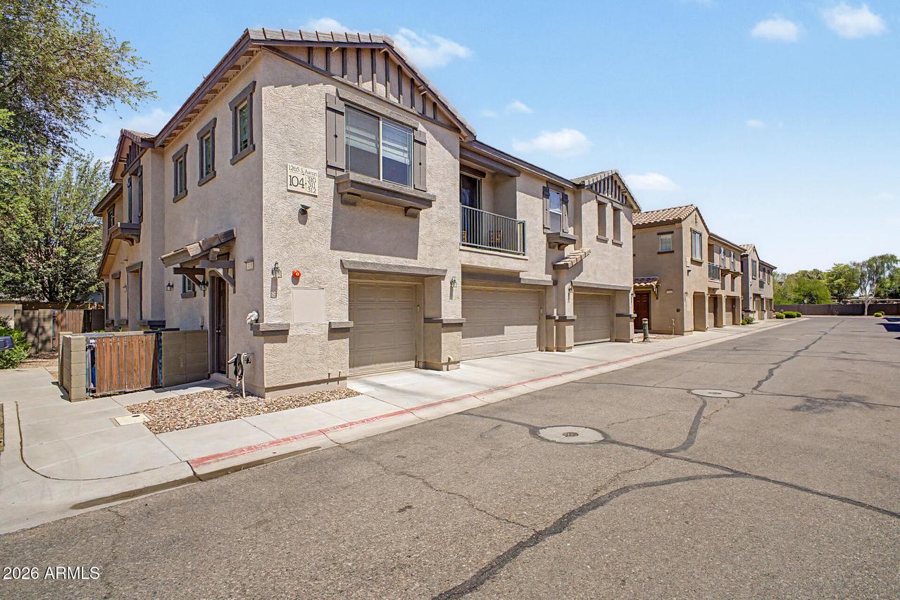 1265 S Aaron Dr. #311, Mesa, AZ 85209