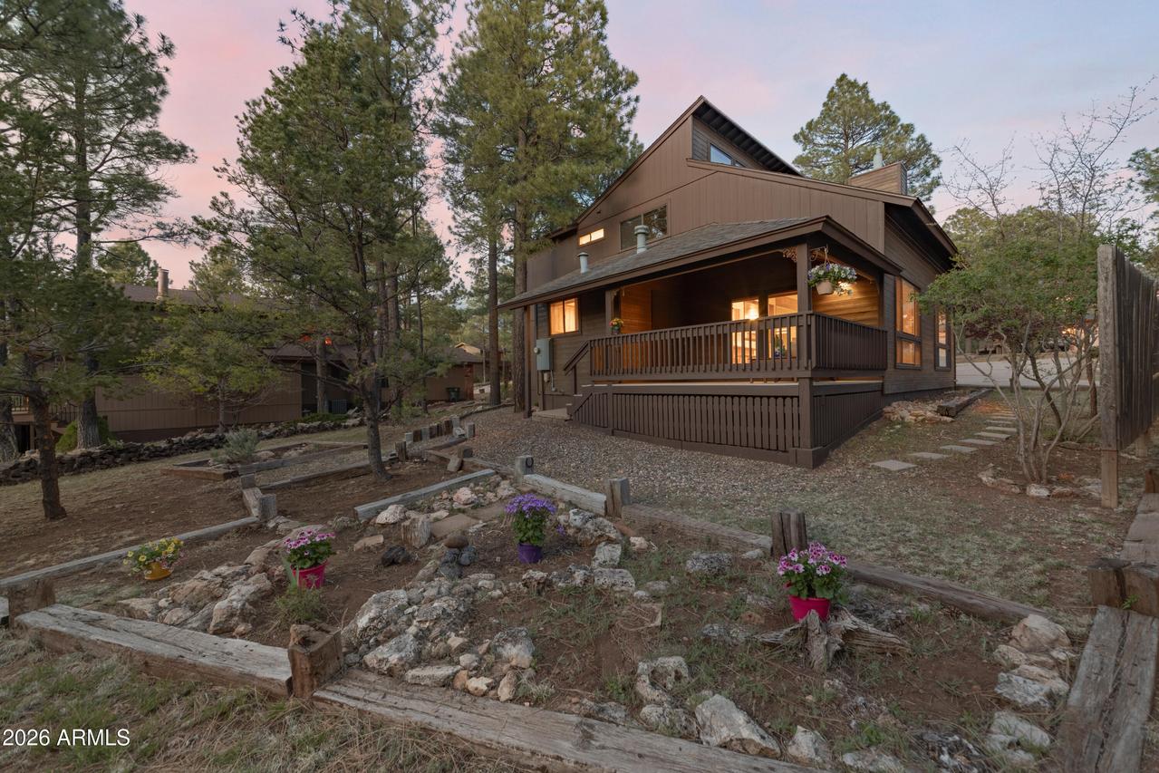 2803 N Carefree Cir., Flagstaff, AZ 86004