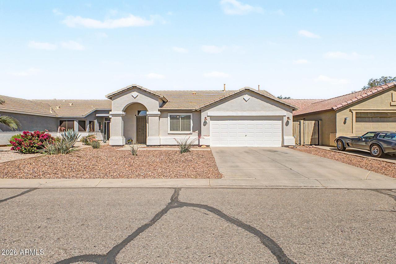 30531 N Royal Oak Way, San Tan Valley, AZ 85143