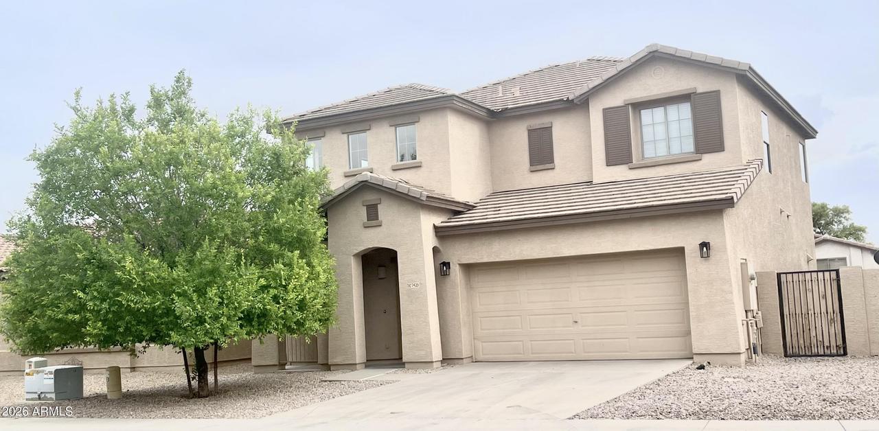 7425 W Crown King Rd., Phoenix, AZ 85043