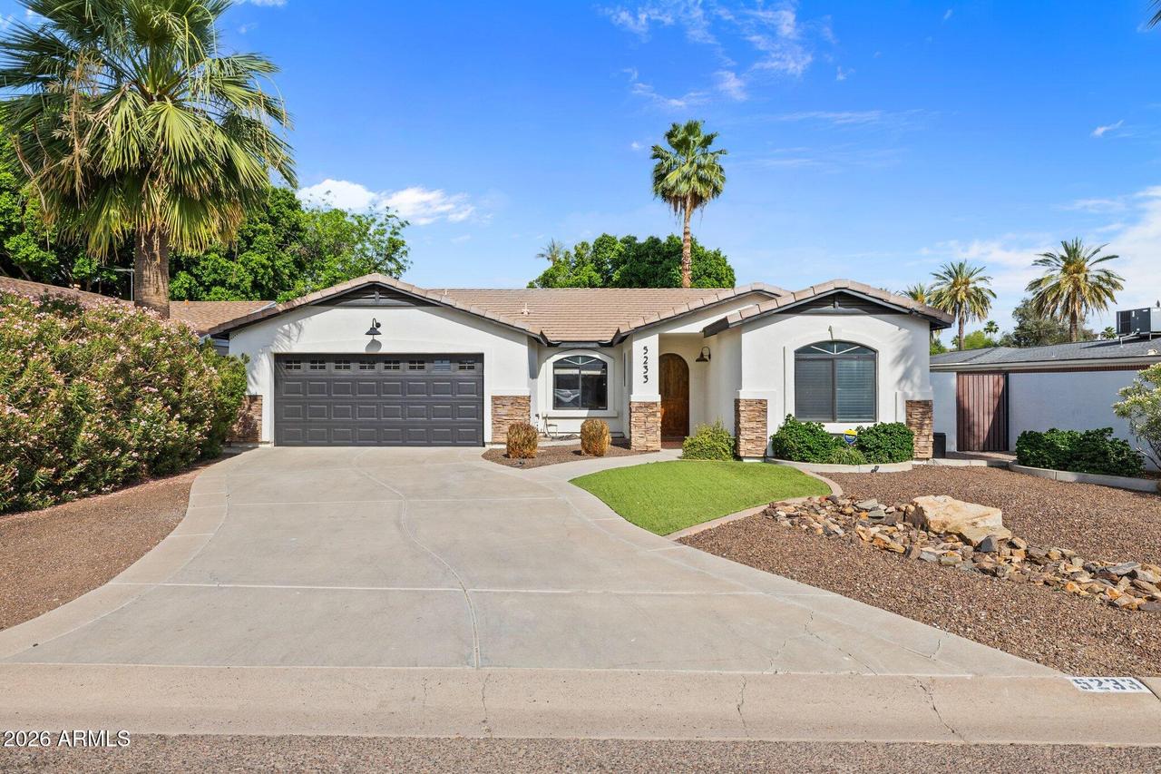 5233 N 15th St., Phoenix, AZ 85014
